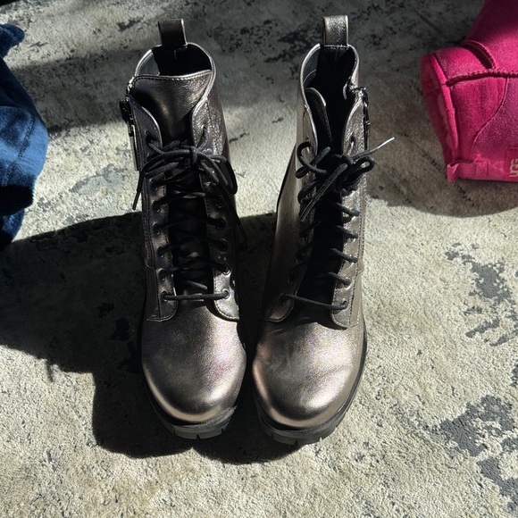 NWT Dolce Vita Metallic Lace-Up/Zipper Ankle Boots - Picture 2 of 7